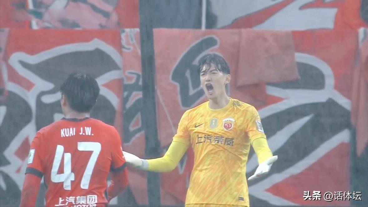 棋牌-包含转折点北京国安伤情更新，国王杯赛后攻防权衡，悬念犹存，临场指挥获称赞的词条